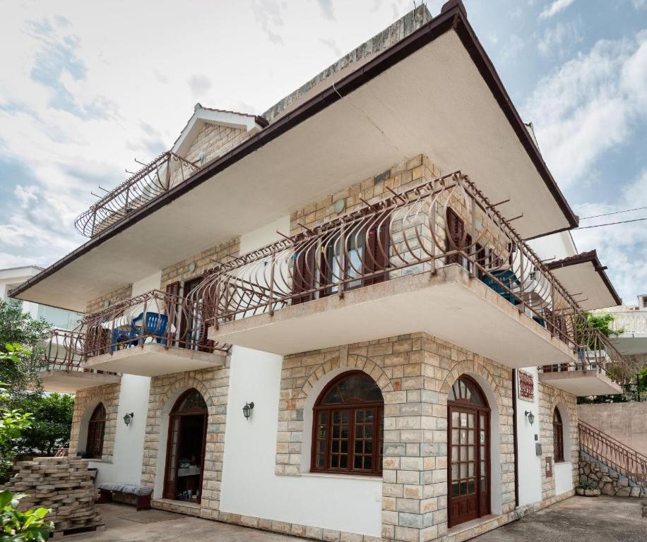 Maribela Apartments Trogir Eksteriør billede