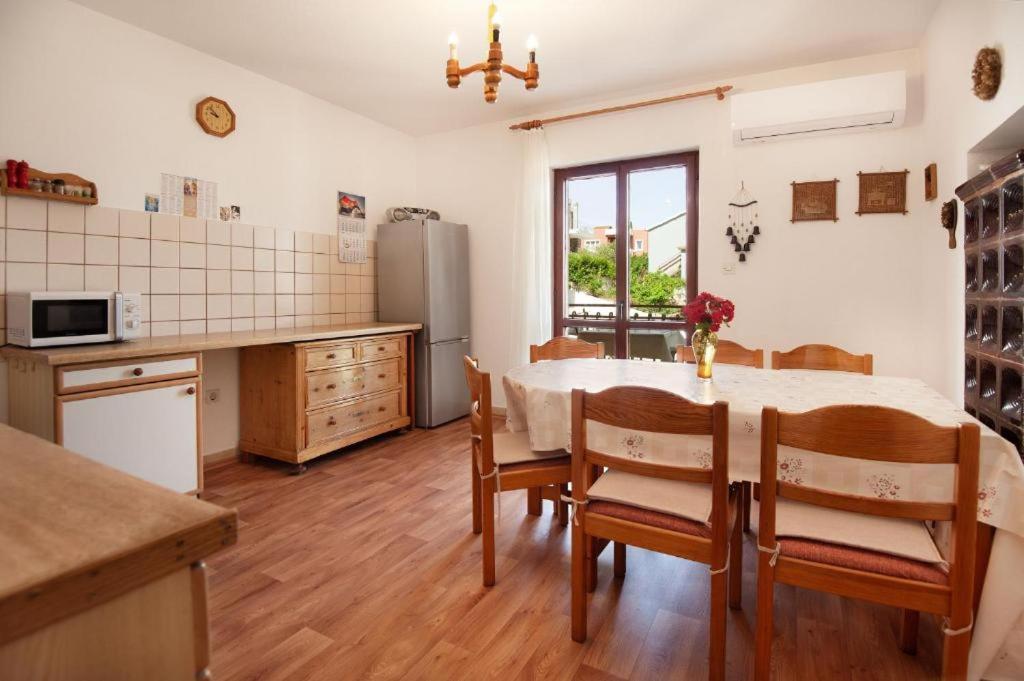 Maribela Apartments Trogir Eksteriør billede